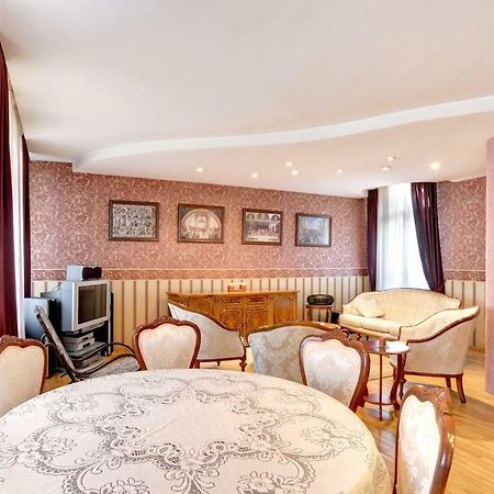 Aristocratic, Elegant, Designer Top Central Apartment София Экстерьер фото